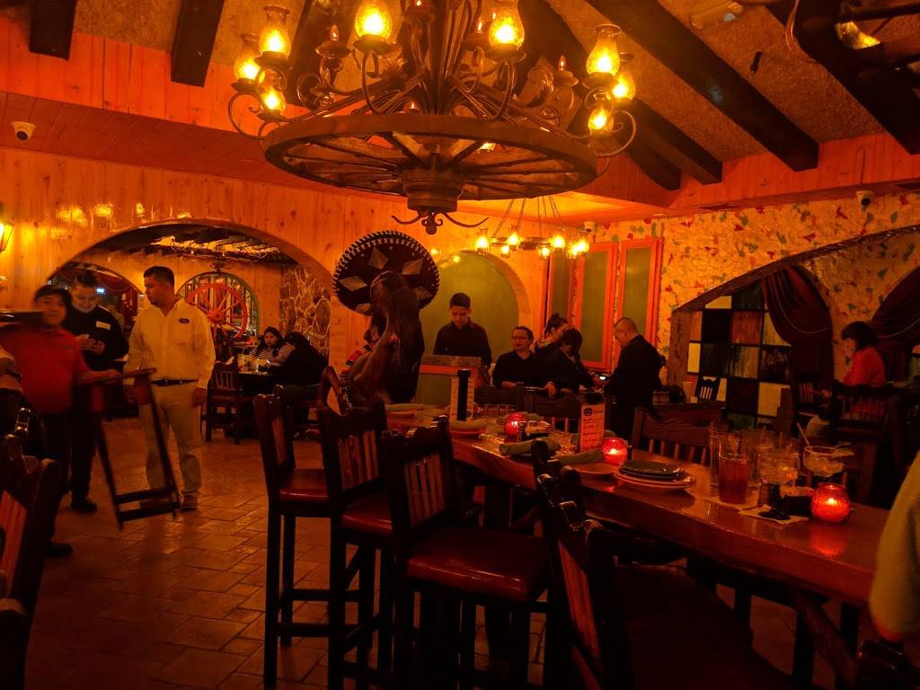 El Tiempo Cantina - 290 | restaurant | 12440 Northwest Fwy, Houston, TX 77092, USA | 7138219027 OR +1 713-821-9027