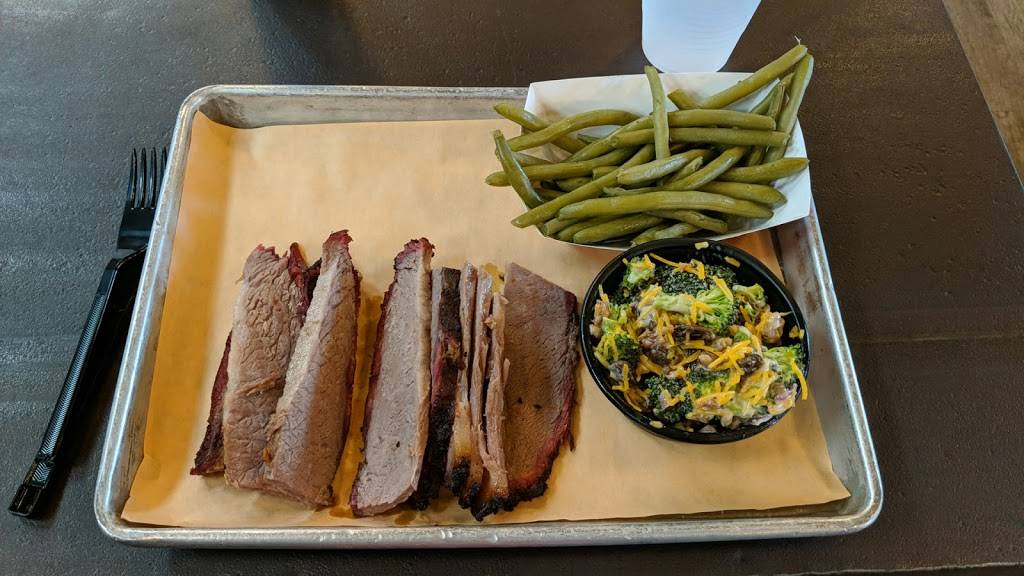 Bears Smokehouse Barbecue | restaurant | 2152 Poquonock Ave, Windsor, CT 06095, USA | 8607858772 OR +1 860-785-8772