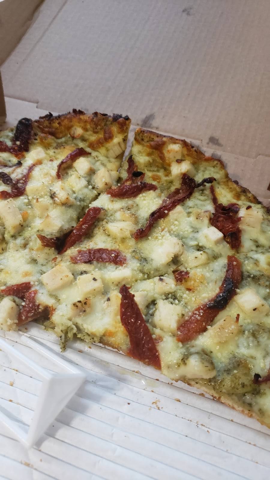 Mammas Pizza | restaurant | 944 Eglinton Ave W, Toronto, ON M6C 2C2, Canada | 4167876626 OR +1 416-787-6626