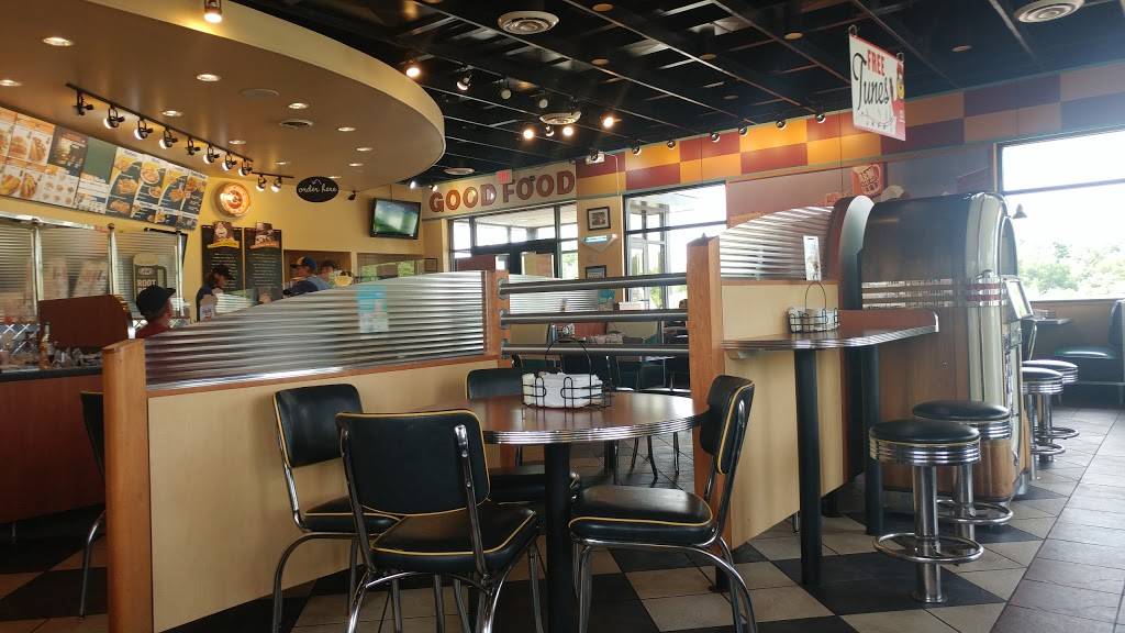 A&W Restaurant | restaurant | 111 W Andres St, Tomah, WI 54660, USA | 6083742115 OR +1 608-374-2115