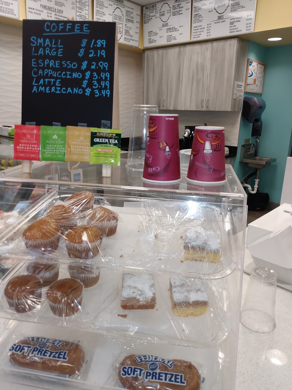 Seaview Bagel Cafe & Deli | bakery | 2419 N Ocean Dr, Riviera Beach, FL 33404, USA | 5612846161 OR +1 561-284-6161