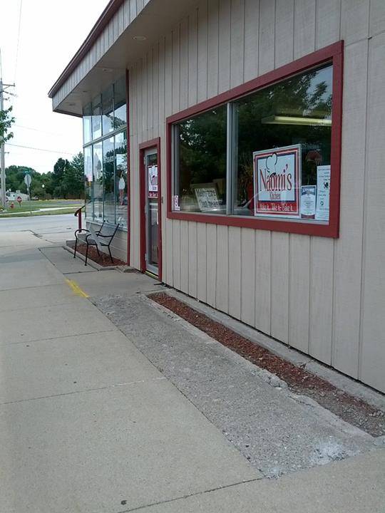 Naomis Kitchen | meal takeaway | 25 E Cherry St, North Liberty, IA 52317, USA | 3196654707 OR +1 319-665-4707