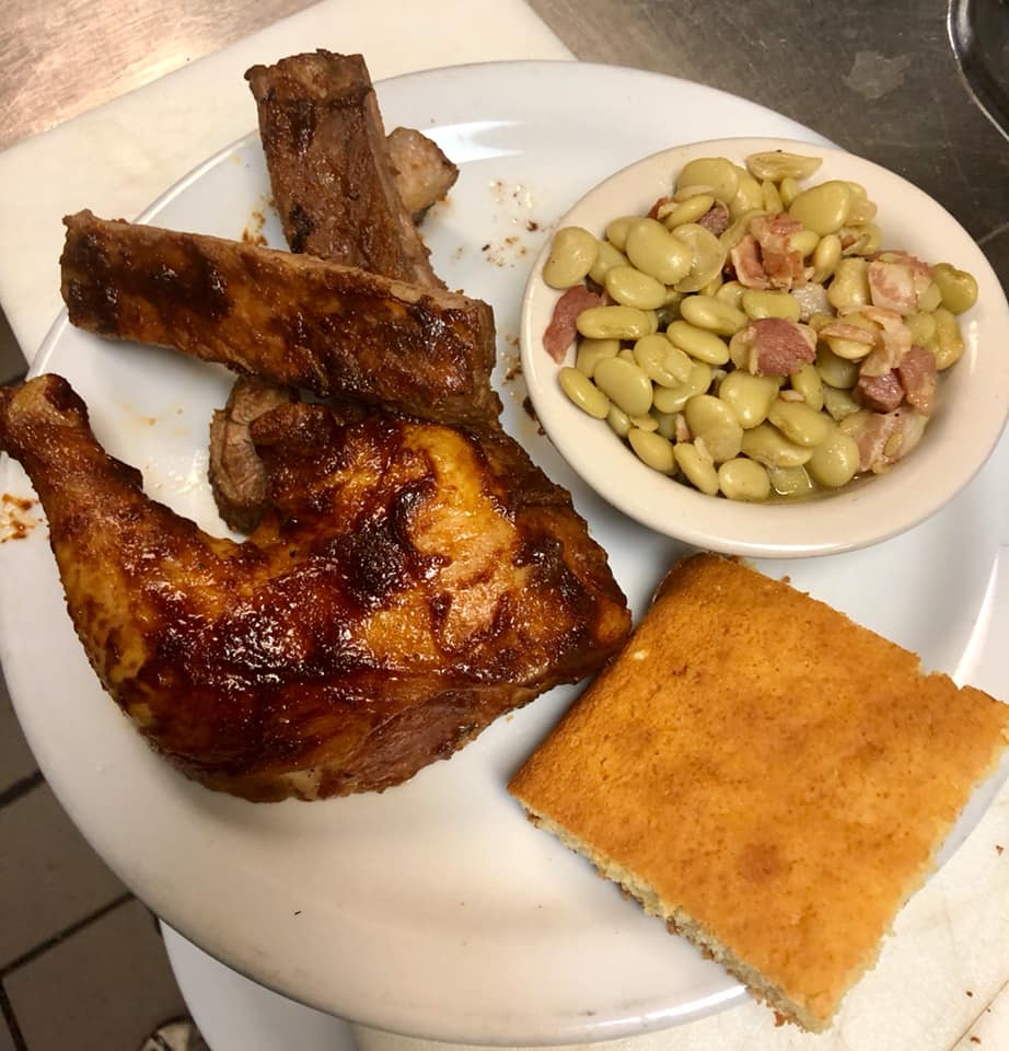 Smackin’ Lips Diner | restaurant | 6190 S, State Rd 53, Madison, FL 32340, USA | 8509733115 OR +1 850-973-3115