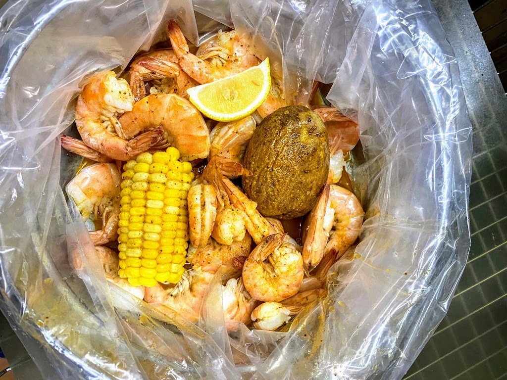 K & J Subs and Seafood | restaurant | 3317 Hardy St #10, Hattiesburg, MS 39401, USA | 6016207715 OR +1 601-620-7715