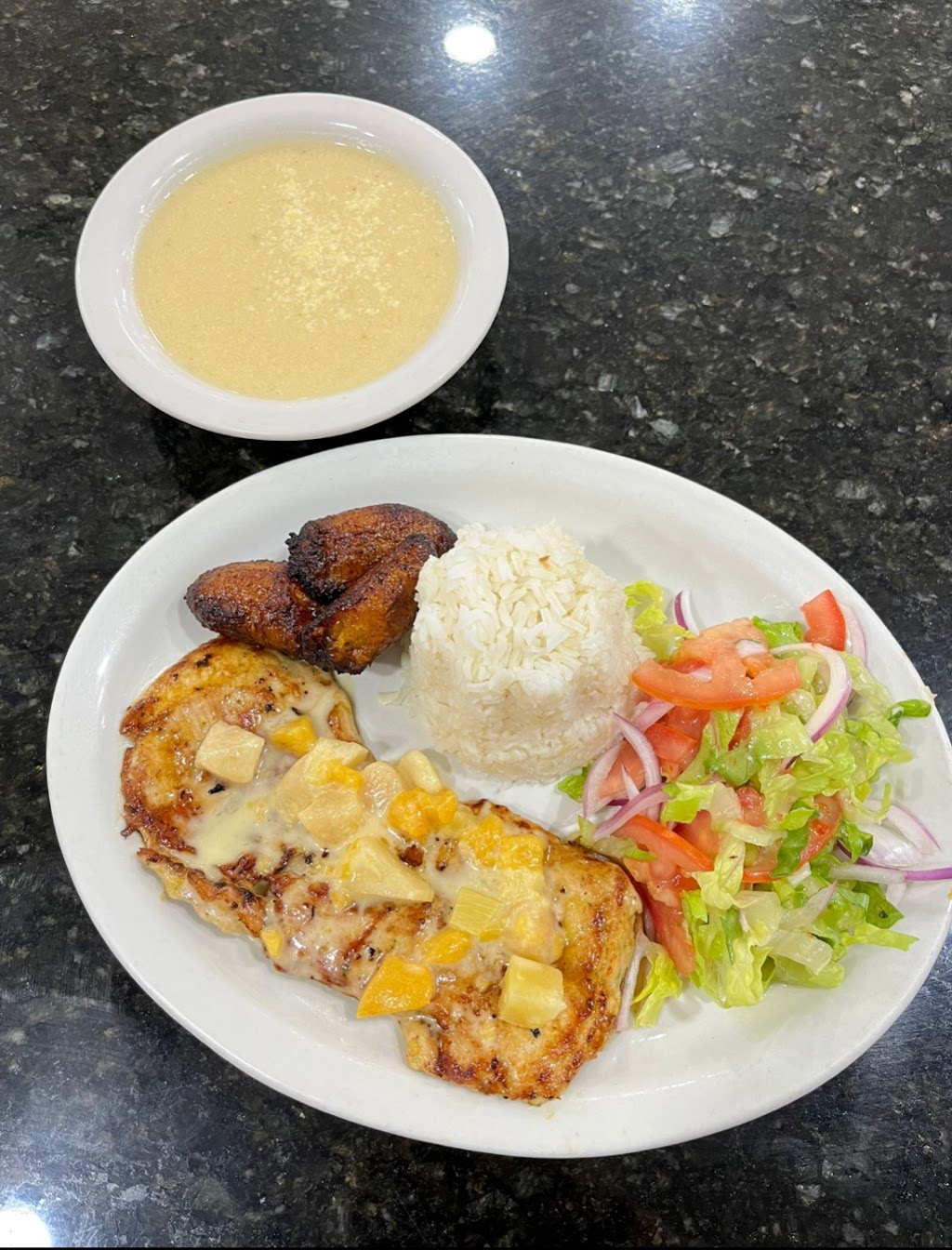 Ricuras latinas | restaurant | 2519 FL-7, Margate, FL 33063, USA | 7543079445 OR +1 754-307-9445