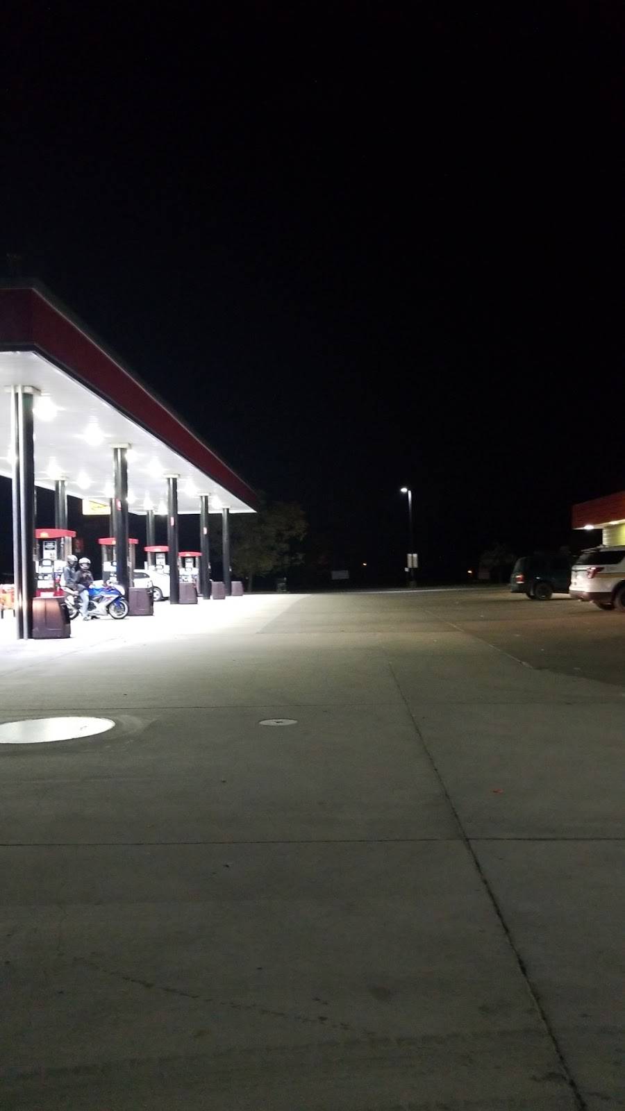 Caseys | restaurant | 888 Vernon Valley Dr, Cedar Rapids, IA 52403, USA | 3193686628 OR +1 319-368-6628