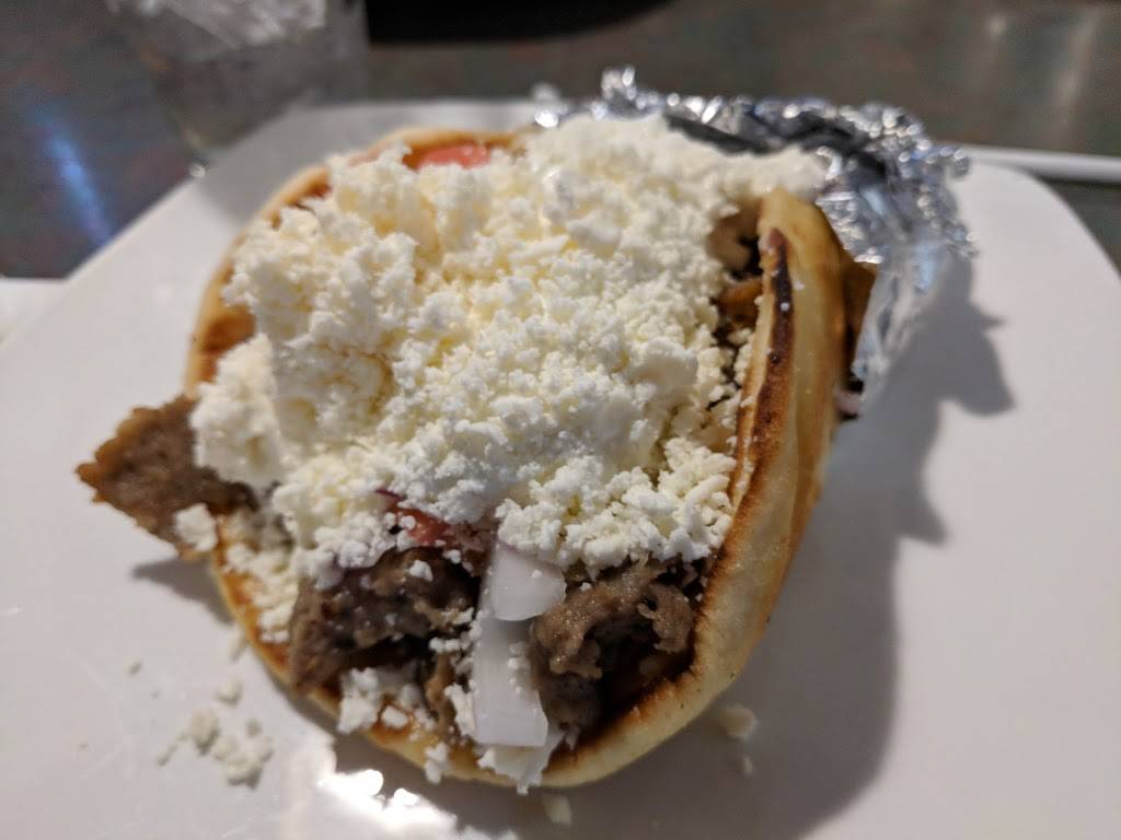 Cols Family Restaurant | restaurant | 2600 W 14 Mile Rd, Royal Oak, MI 48073, USA | 2484358130 OR +1 248-435-8130