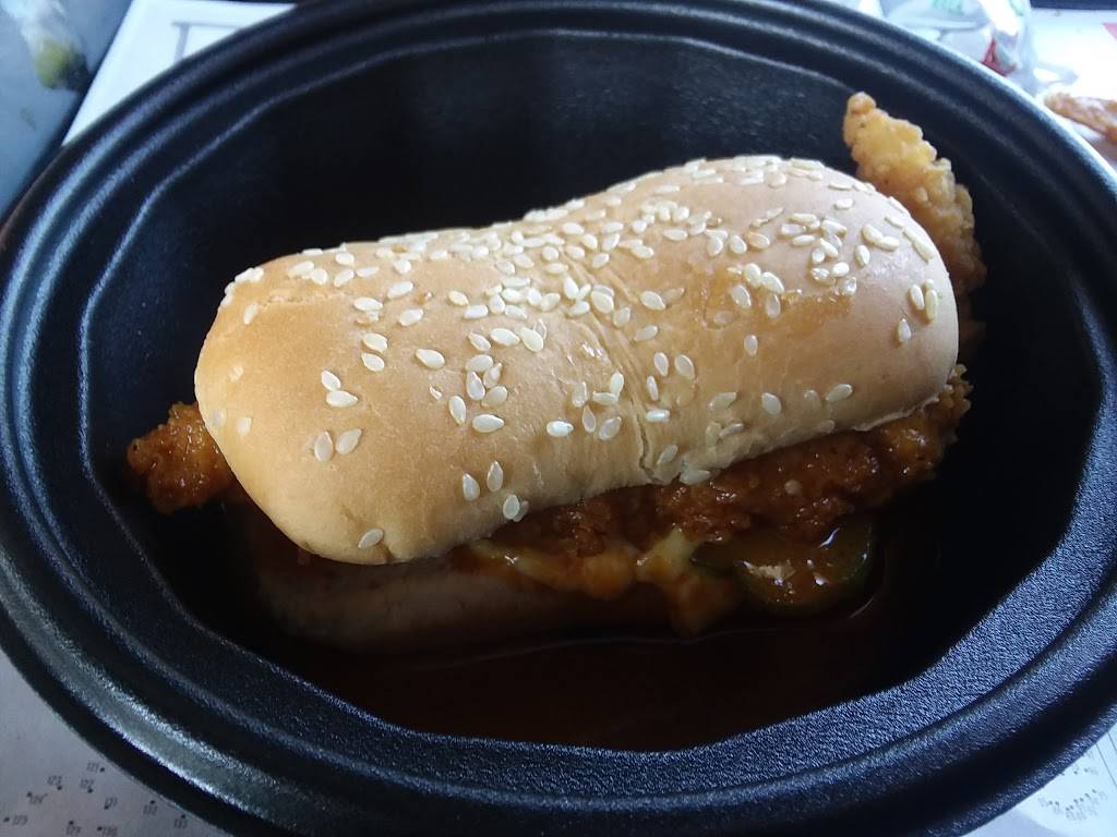 KFC | restaurant | 2407 W Davis St, Dallas, TX 75211, USA | 2149463122 OR +1 214-946-3122