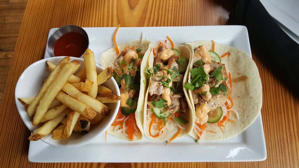 Copper Pig | restaurant | 4611 Macklind Ave, St. Louis, MO 63109, USA | 3144997166 OR +1 314-499-7166