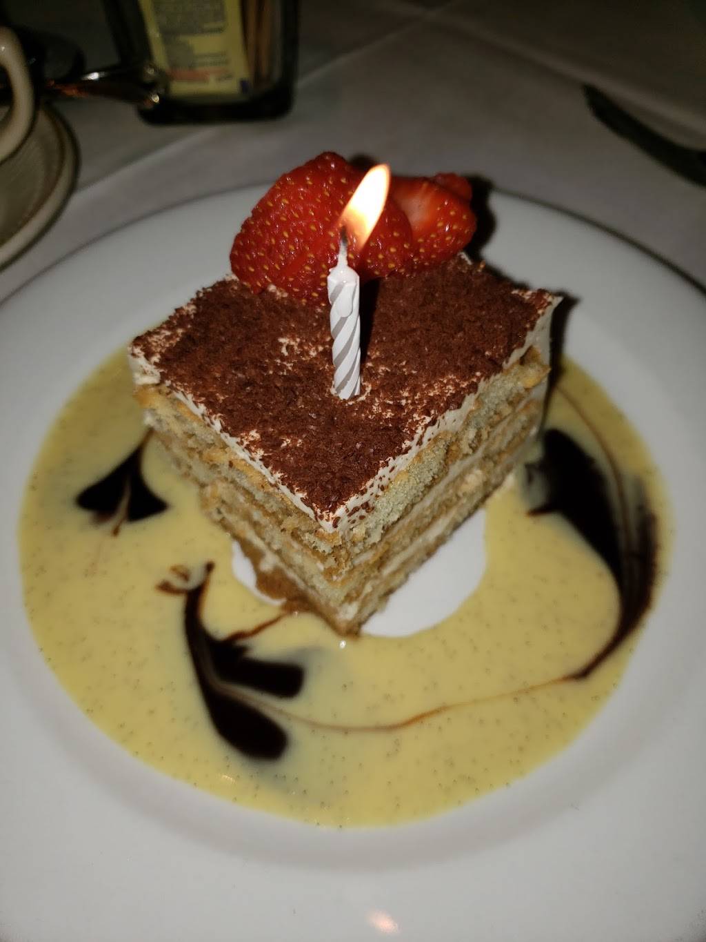 Rothschilds Restaurant | restaurant | 2407 East Coast Hwy, Corona Del Mar, CA 92625, USA | 9496733750 OR +1 949-673-3750