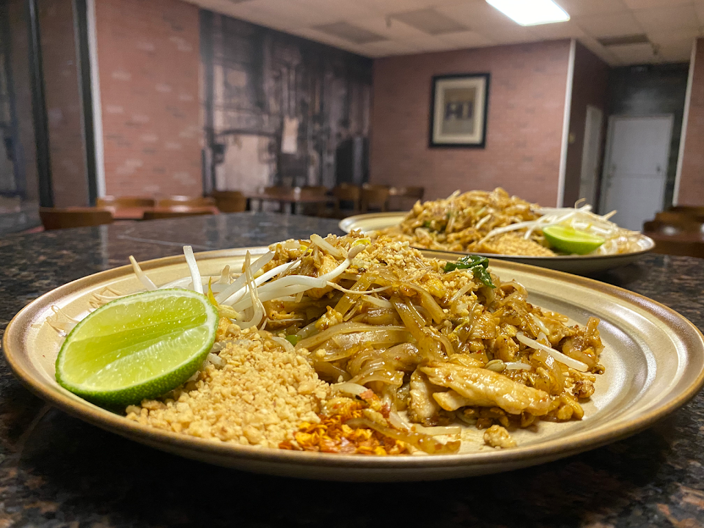 Rooster Thai Sushi | restaurant | 10730 US-19 Suite 15, Port Richey, FL 34668, USA | 7272339003 OR +1 727-233-9003