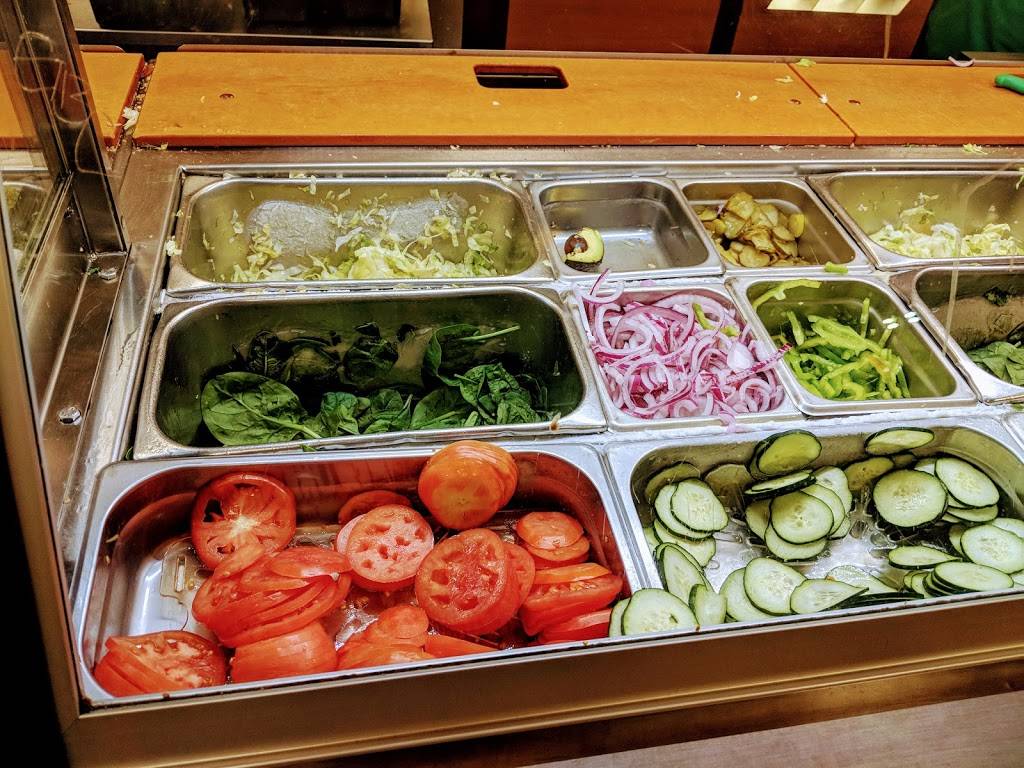 Subway | restaurant | 1941 N Rose Ave #600, Oxnard, CA 93030, USA | 8059810635 OR +1 805-981-0635