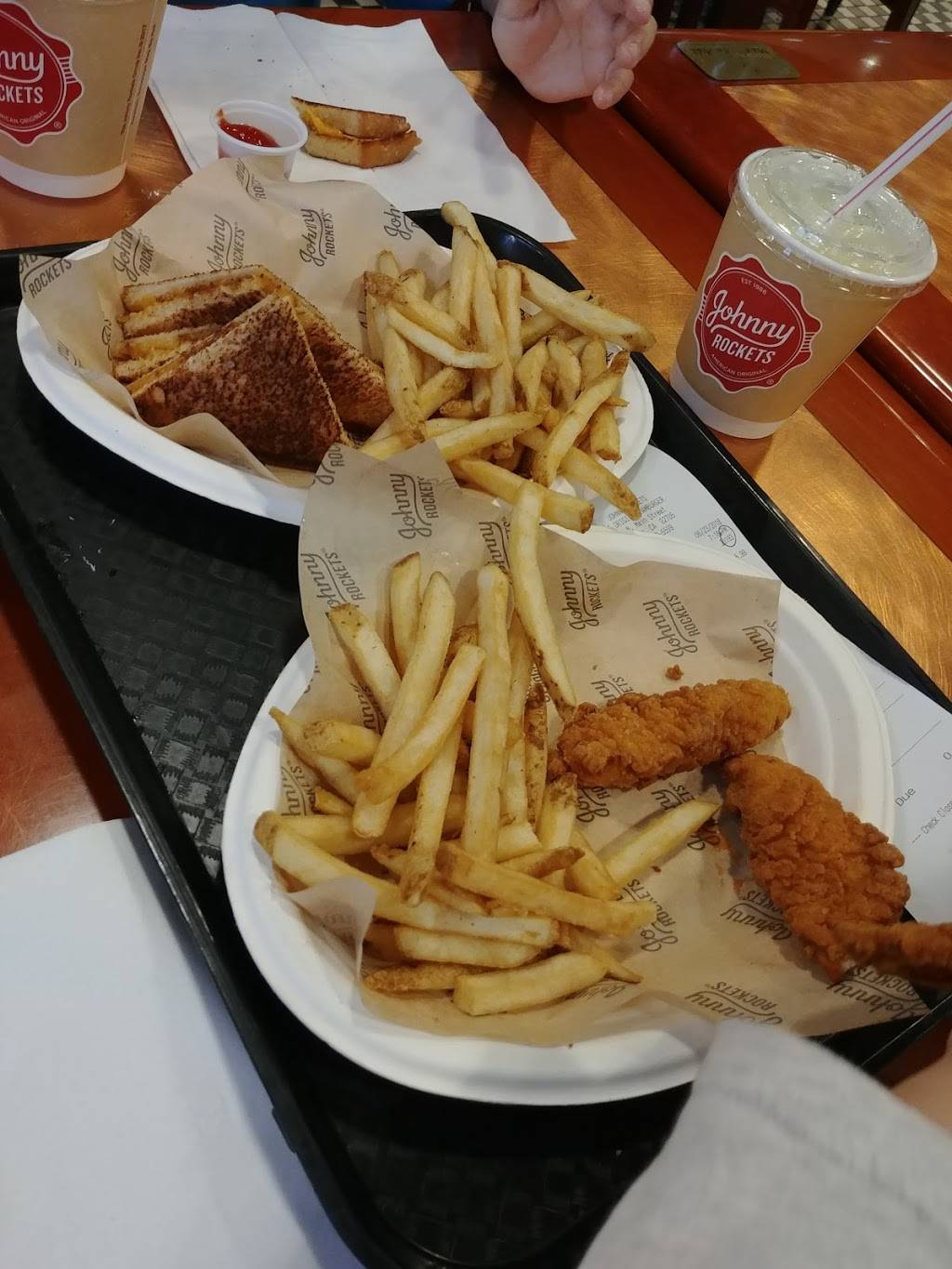 Johnny Rockets | restaurant | 2800 N Main St, Santa Ana, CA 92705, USA | 6572125599 OR +1 657-212-5599