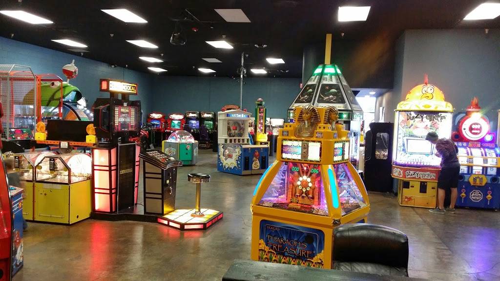 MegaBites | restaurant | 1153 S State St, Hemet, CA 92543, USA | 9513572072 OR +1 951-357-2072