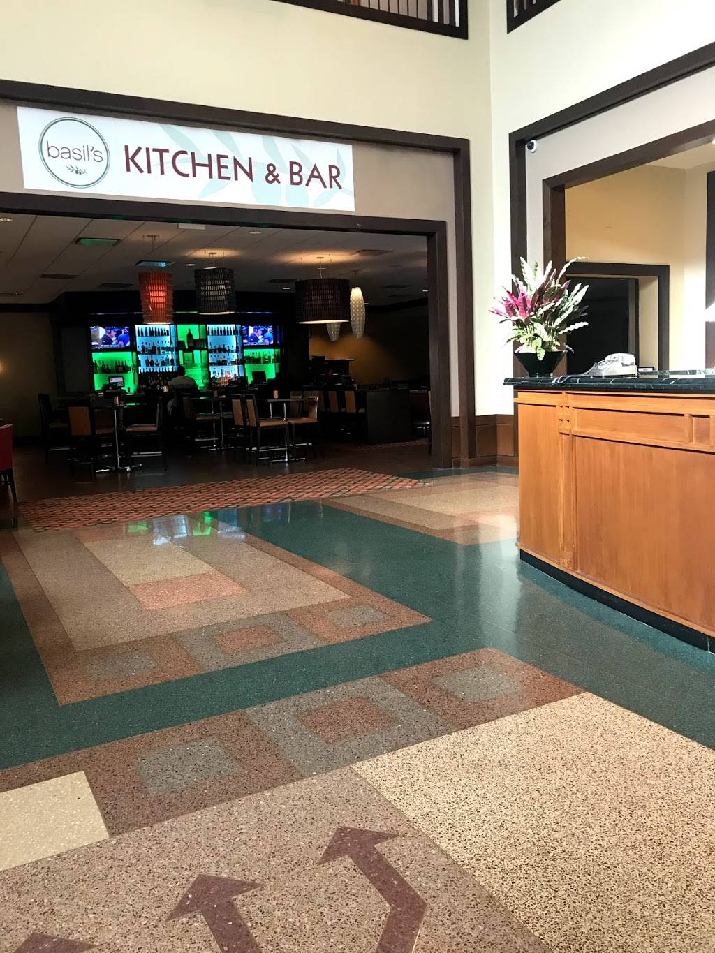 Basils Kitchen | restaurant | 5500 N River Rd, Rosemont, IL 60018, USA | 8476784000 OR +1 847-678-4000