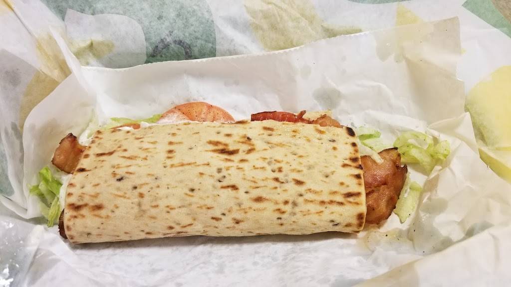 Subway | restaurant | 25252 Evergreen Rd, Southfield, MI 48075, USA | 2487998722 OR +1 248-799-8722