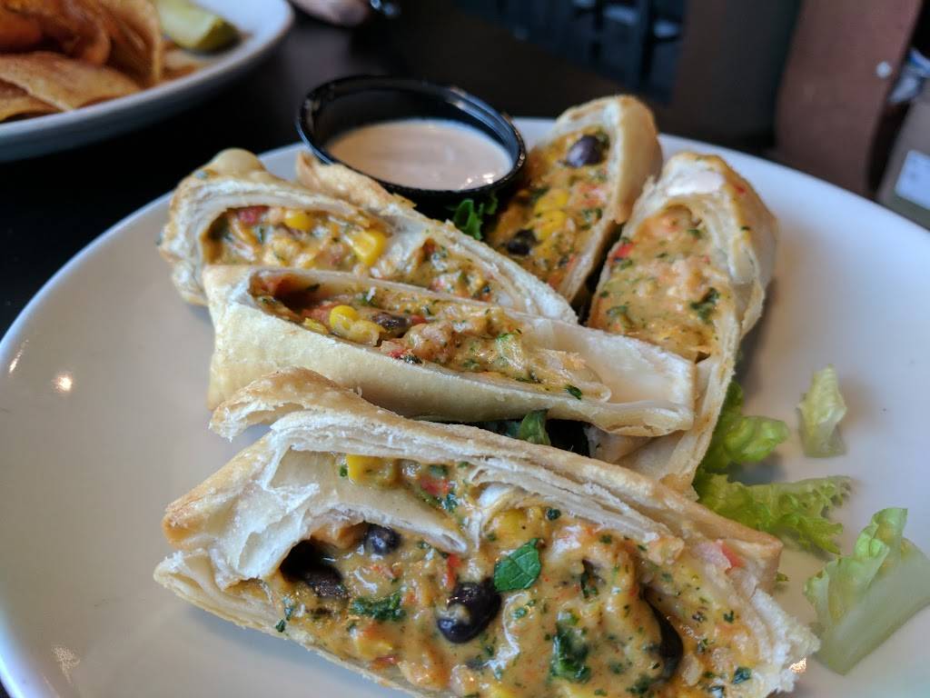 Peterlins | restaurant | 22004 Farmington Rd, Farmington, MI 48336, USA | 2484268822 OR +1 248-426-8822