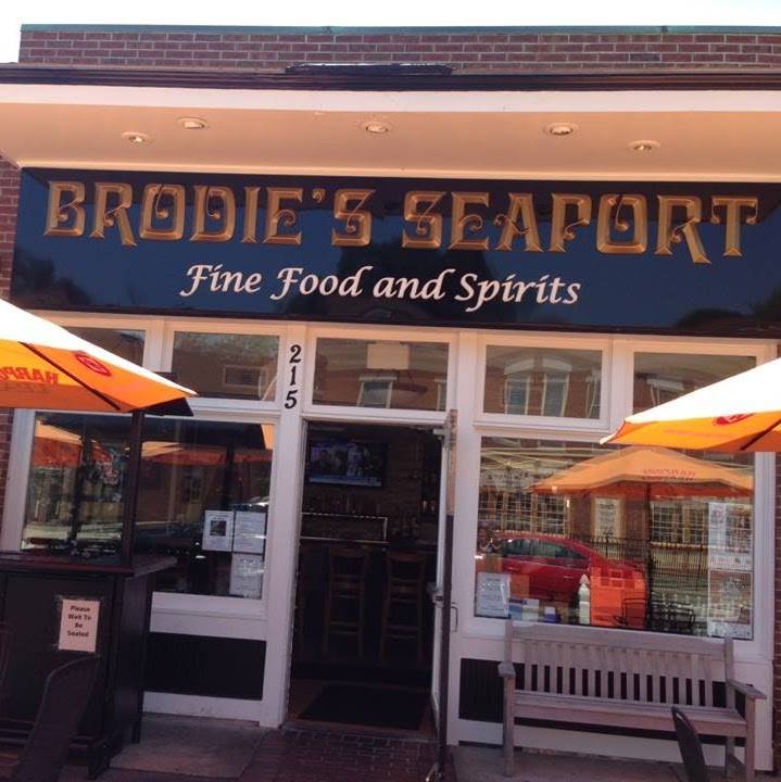 Brodies Seaport | restaurant | 215 Derby St, Salem, MA 01970, USA | 9785948490 OR +1 978-594-8490