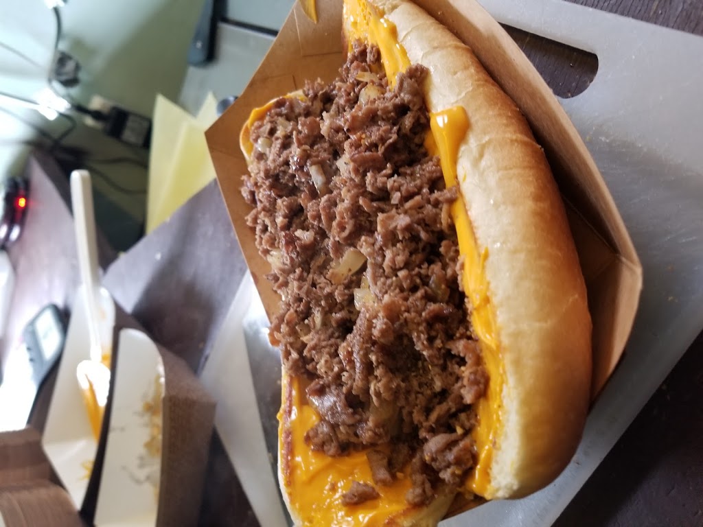 Phoxys Phillies | restaurant | 425 Michigan St, Petoskey, MI 49770, USA | 2313308425 OR +1 231-330-8425