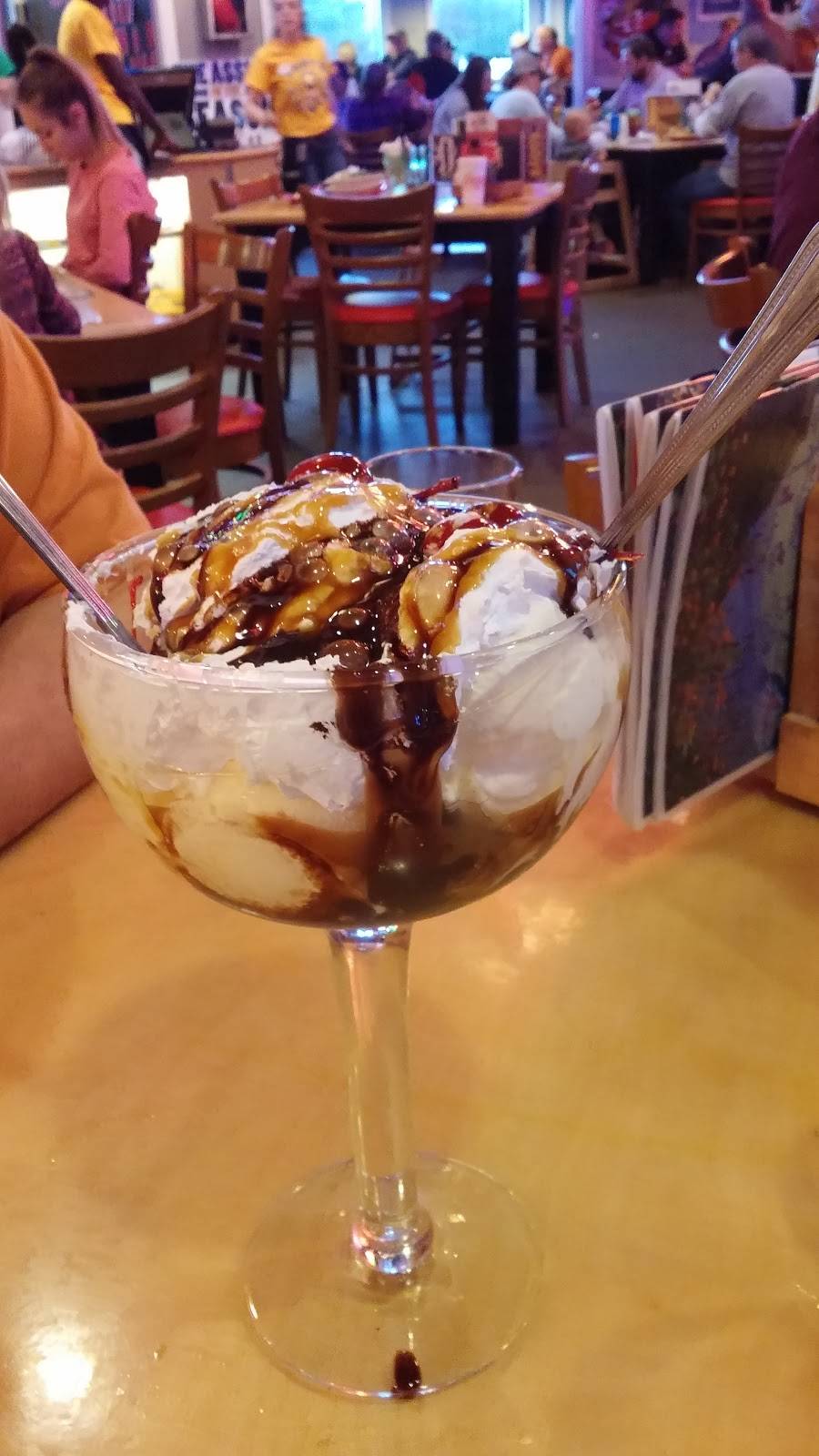 Toots South | restaurant | 2992 S Church St, Murfreesboro, TN 37127, USA | 6154103335 OR +1 615-410-3335