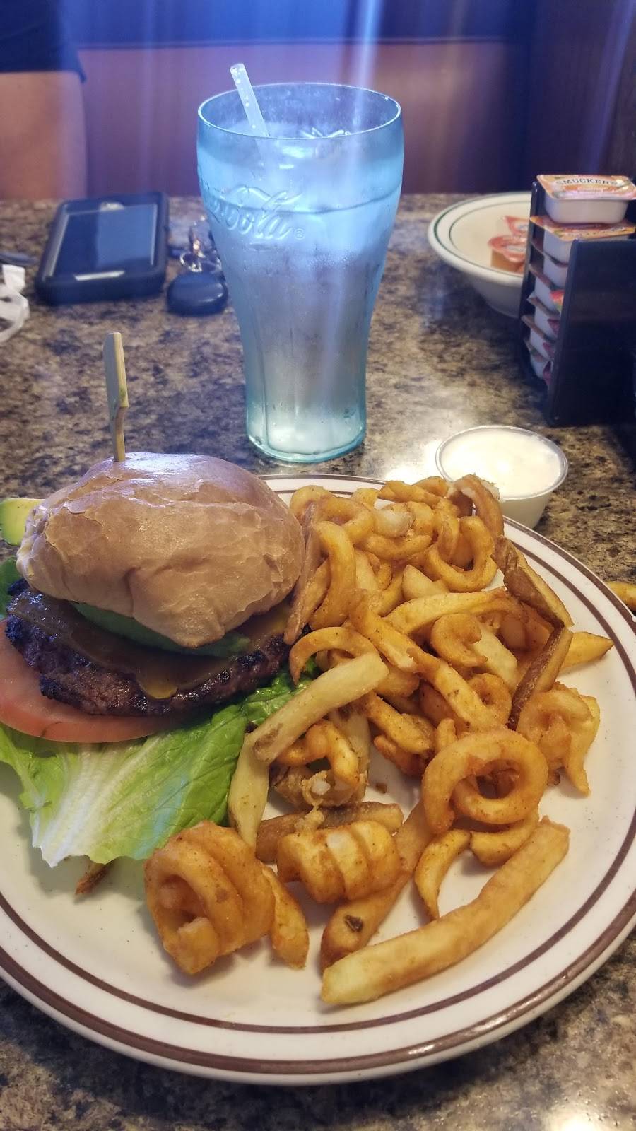 Perkos | restaurant | 1025 W Henderson Ave, Porterville, CA 93257, USA | 5597812011 OR +1 559-781-2011