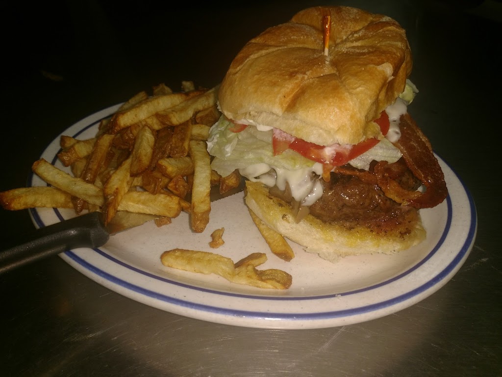 Patty Jean Country Restaurant | restaurant | 8318 NY-28, Newport, NY 13416, USA | 3158458877 OR +1 315-845-8877