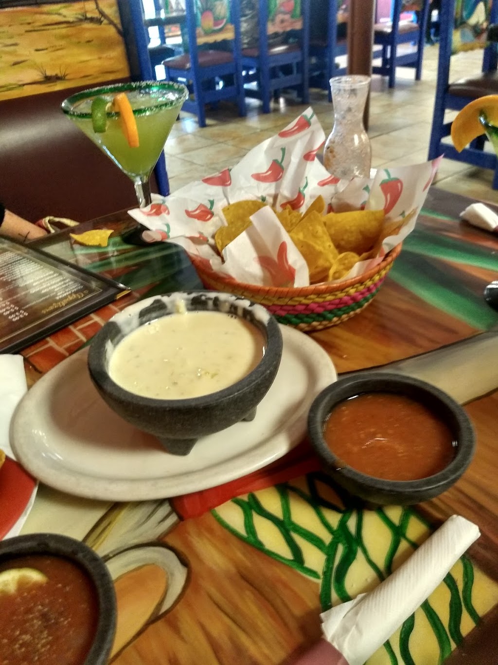 Tequilas Mexican Grill | restaurant | 360 14th St, Burlington, CO 80807, USA | 7193460273 OR +1 719-346-0273