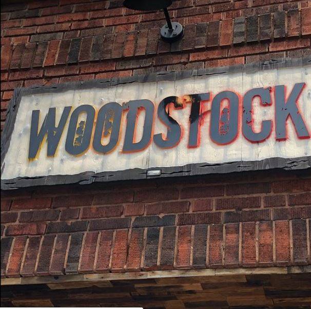 Woodstock BBQ | restaurant | 13362 Madison Ave, Lakewood, OH 44107, USA | 2162268828 OR +1 216-226-8828
