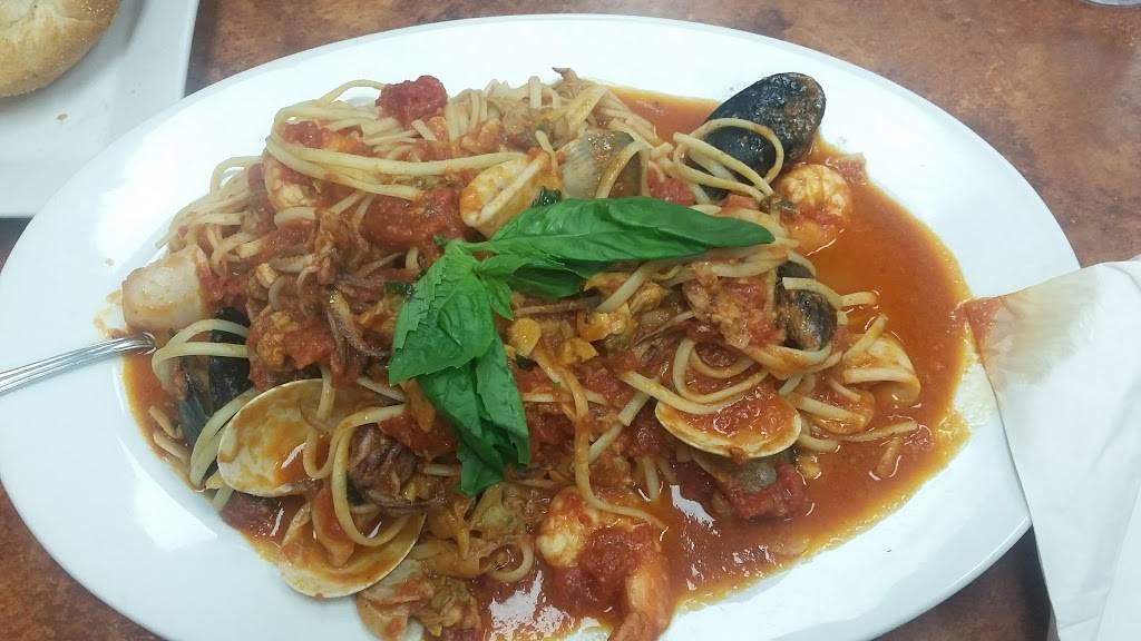 Antonios Rt. 5 | restaurant | 528 Washington Ave, North Haven, CT 06473, USA | 2032349190 OR +1 203-234-9190