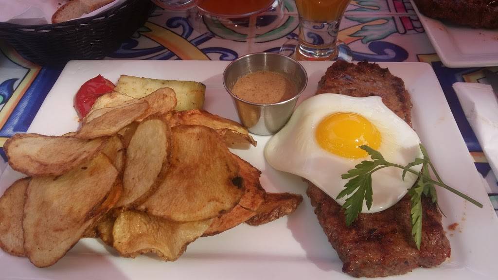 Casa Portugaise | restaurant | 3060 Boulevard Saint-Joseph, Lachine, QC H8S 2P4, Canada | 5146372202 OR +1 514-637-2202