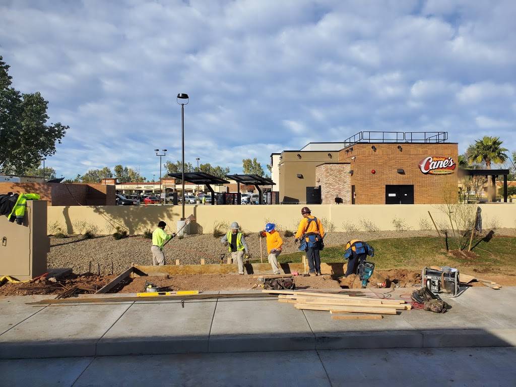 Raising Canes | meal takeaway | 1781 E Warner Rd, Tempe, AZ 85284, USA | 4807553464 OR +1 480-755-3464