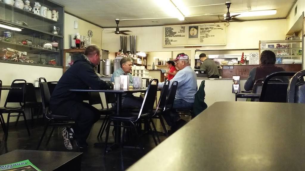 Charleys Grill | cafe | 225 S Wood St, Neosho, MO 64850, USA | 4174517319 OR +1 417-451-7319