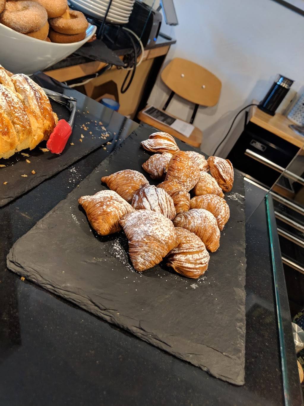 Perfetto Bistro Bottega | restaurant | 4783 Wyandotte St E, Windsor, ON N8Y 1H7, Canada | 2262219944 OR +1 226-221-9944