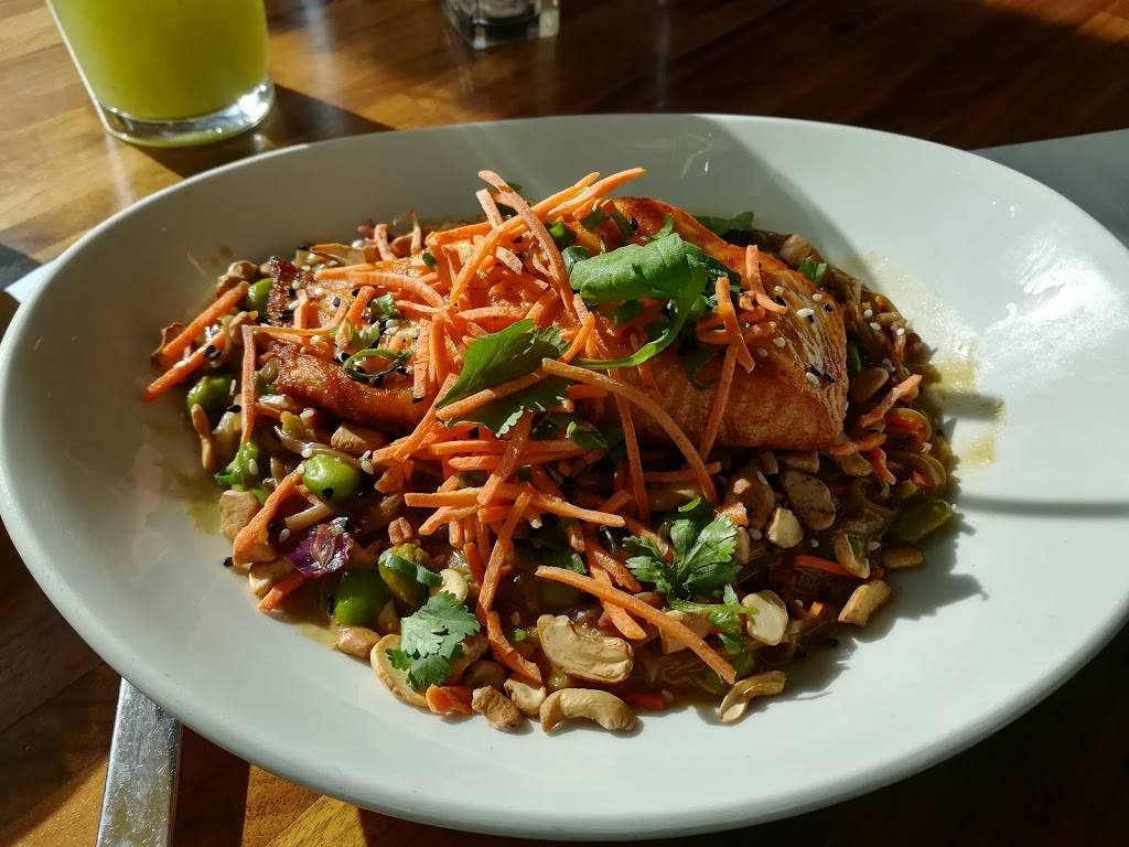 LYFE Kitchen | restaurant | 831 N State St, Chicago, IL 60611, USA | 3129678600 OR +1 312-967-8600