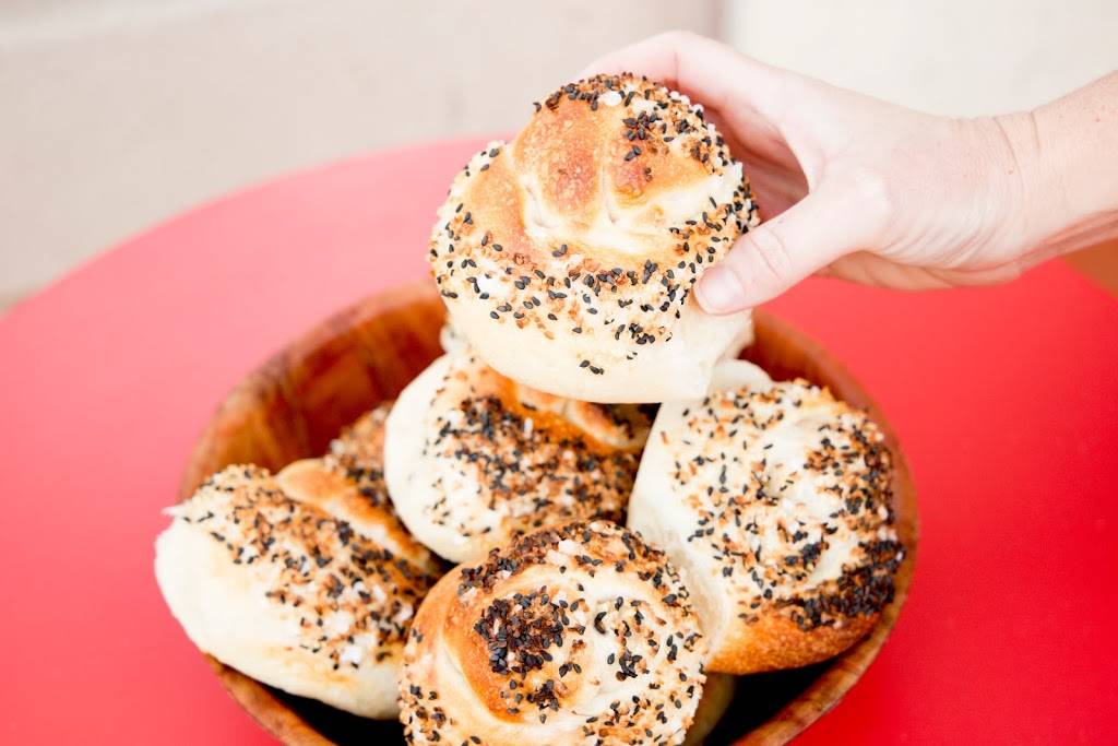 Ginos Pizza of Babylon | meal delivery | 258 Deer Park Ave, Babylon, NY 11702, USA | 6314224600 OR +1 631-422-4600