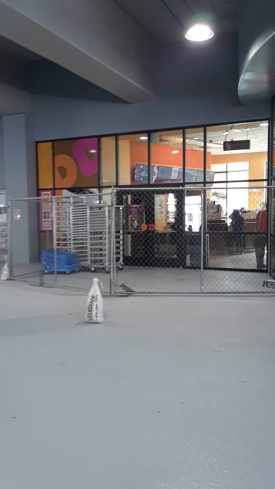 Dunkin | bakery | 400 Charlotte Ave, Nashville, TN 37219, USA | 6152560067 OR +1 615-256-0067