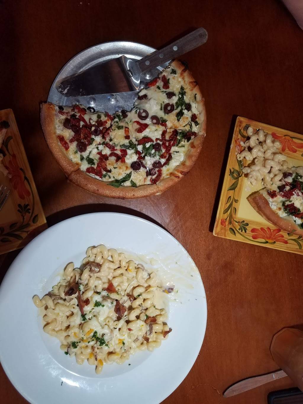 Flamingos Restaurant | restaurant | 8701 Astronaut Blvd, Cape Canaveral, FL 32920, USA | 3218686571 OR +1 321-868-6571