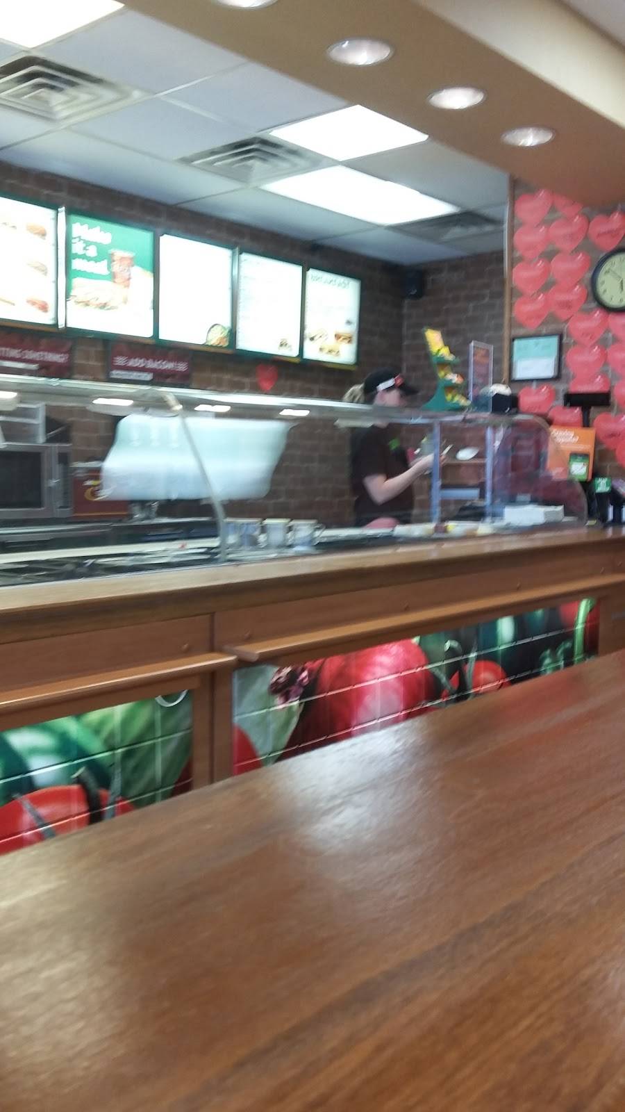 Subway | restaurant | 401 Baldwin St, Jenison, MI 49428, USA | 6164578843 OR +1 616-457-8843