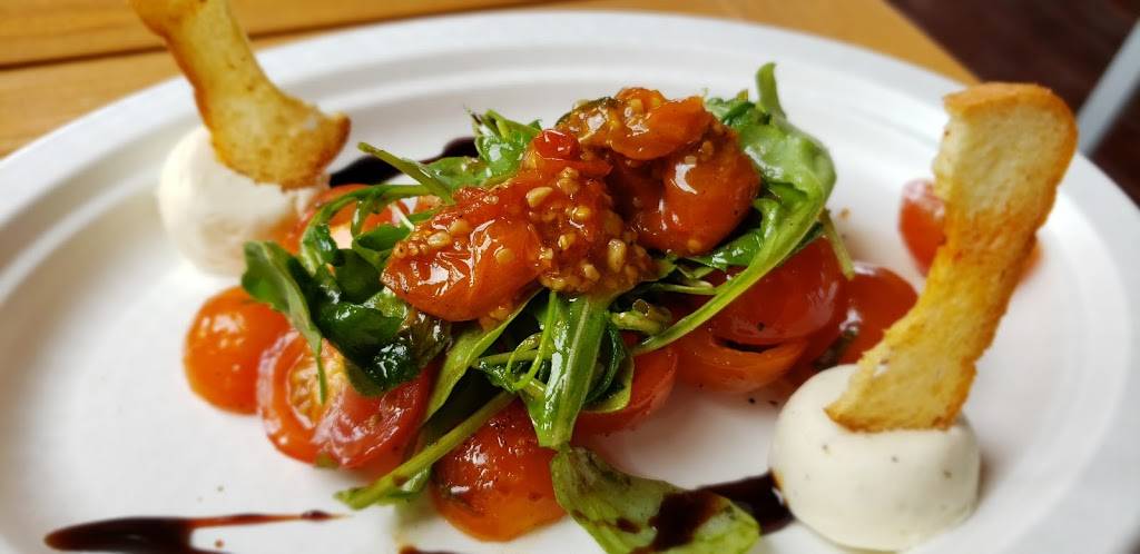 Panache Mobile | restaurant | 8705 Chemin Royal, Sainte-Pétronille, QC G0A 4C0, Canada | 4186922211 OR +1 418-692-2211