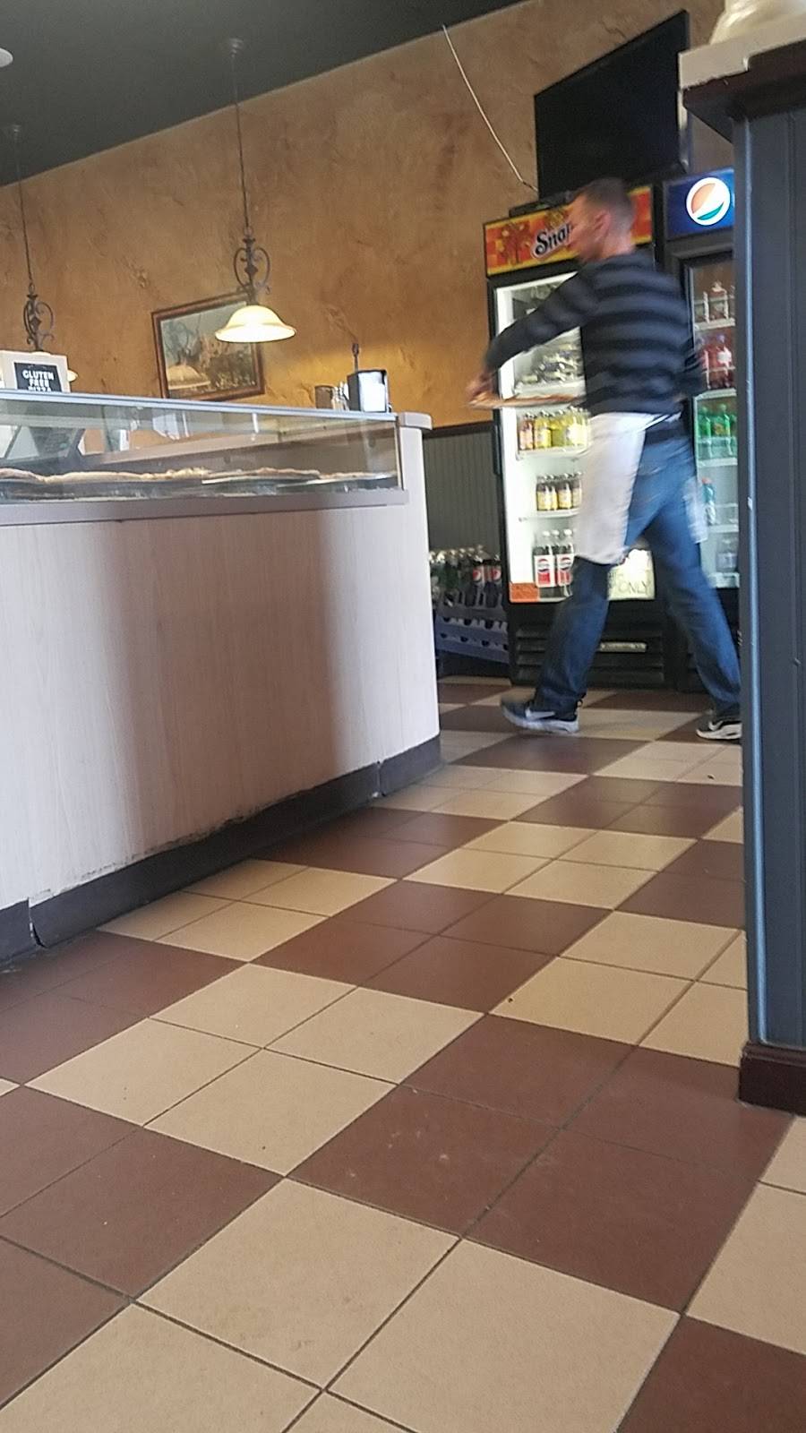 Vinnies Pizzeria | restaurant | 3249 U.S. 9, Freehold, NJ 07728, USA | 7324313888 OR +1 732-431-3888