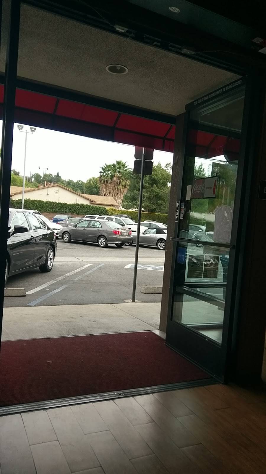 Yogis Grill | restaurant | 4904 Topanga Canyon Blvd, Woodland Hills, CA 91364, USA | 8187101641 OR +1 818-710-1641