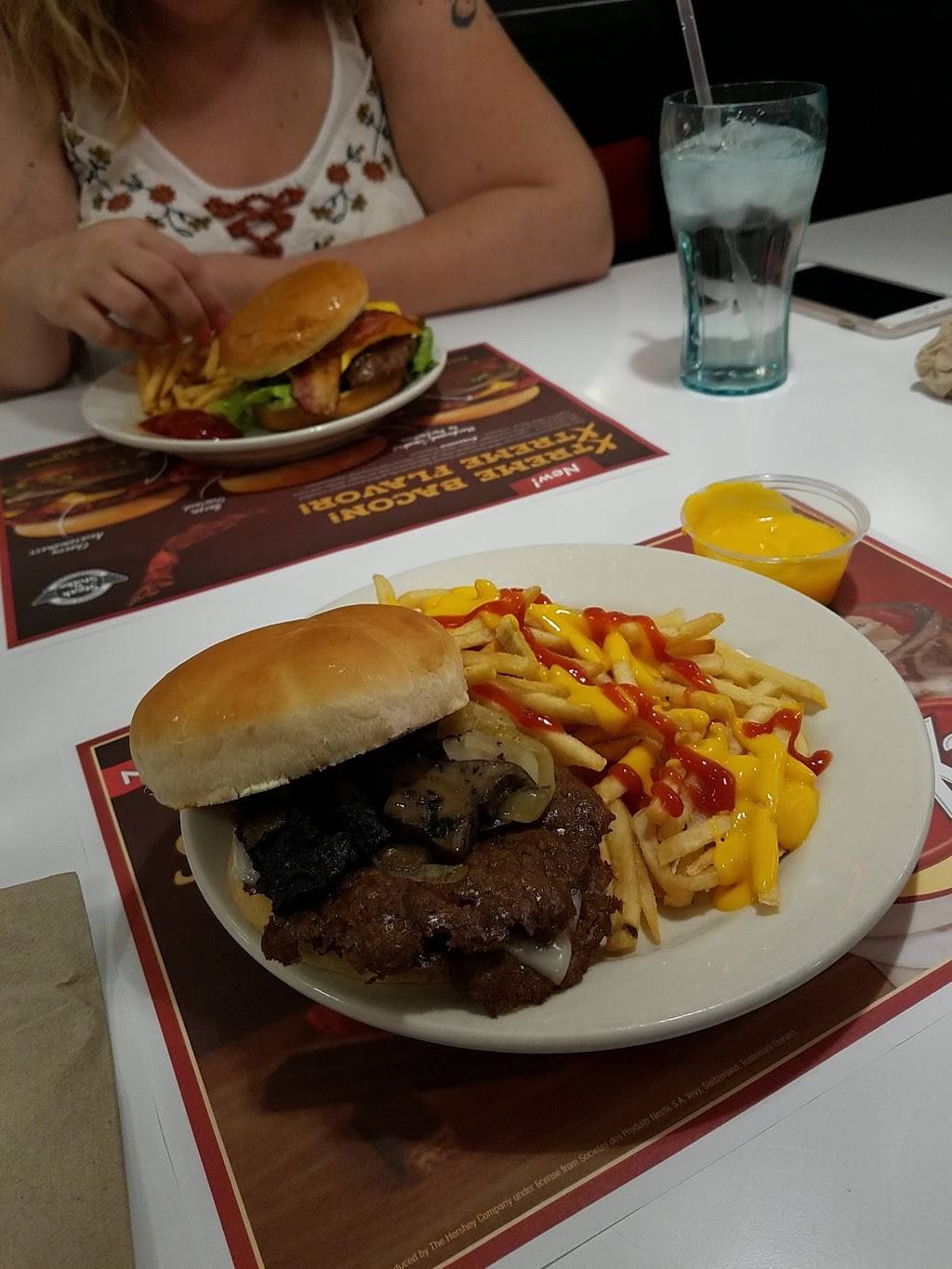 Steak n Shake | restaurant | 8157 E 96th St, Indianapolis, IN 46256, USA | 3178425963 OR +1 317-842-5963