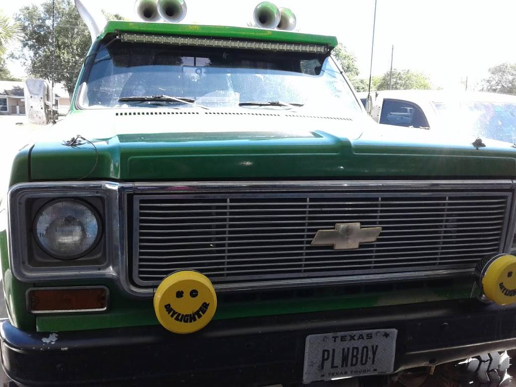 Pizza Hut | restaurant | 13400 TX-36, Needville, TX 77461, USA | 9797937821 OR +1 979-793-7821