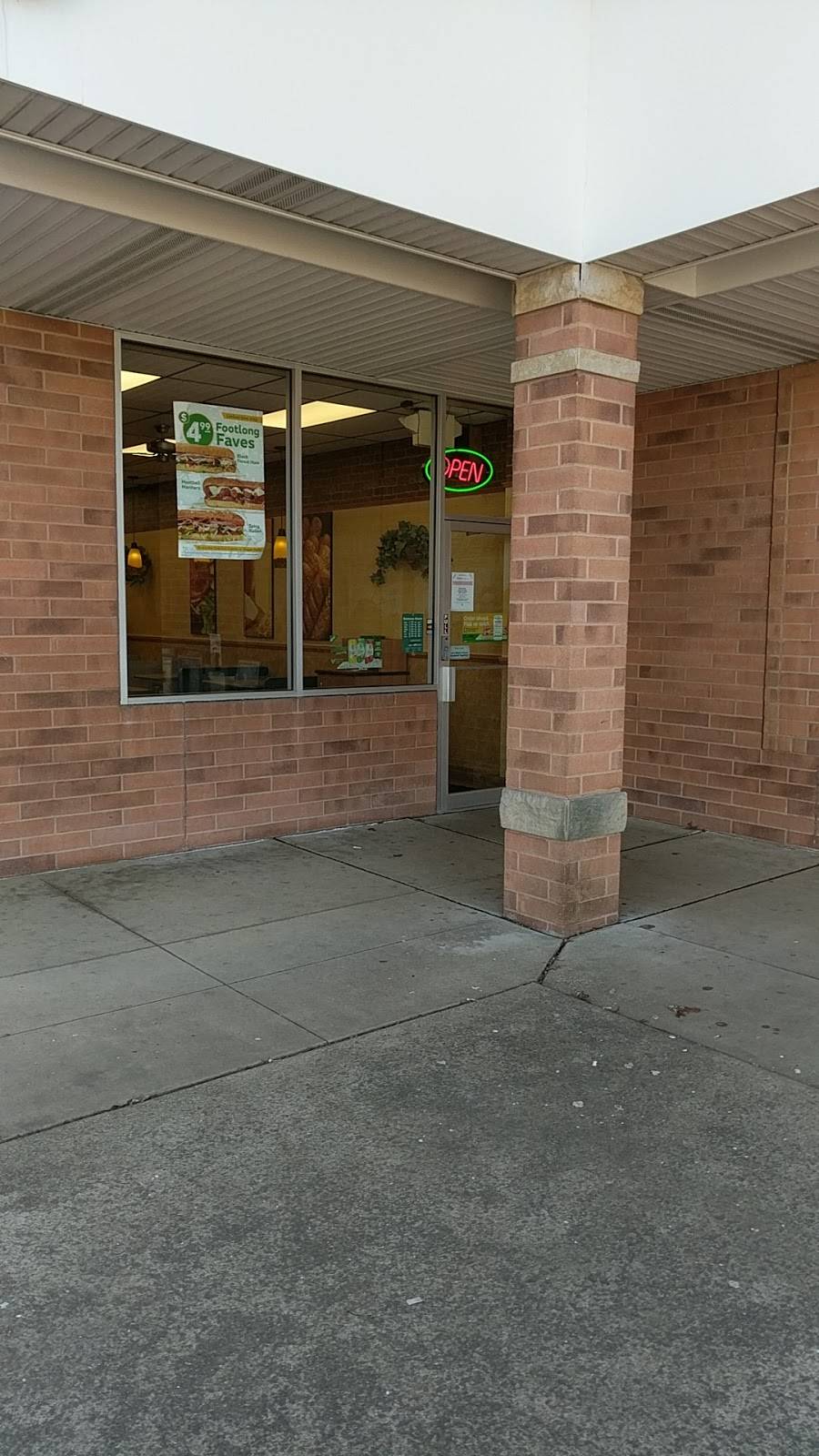 Subway | restaurant | 401 W Bagley Rd, Berea, OH 44017, USA | 4408263007 OR +1 440-826-3007