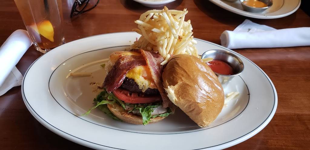 J. Alexanders Restaurant | restaurant | 4081 Finn Way, Lexington, KY 40503, USA | 8596870099 OR +1 859-687-0099