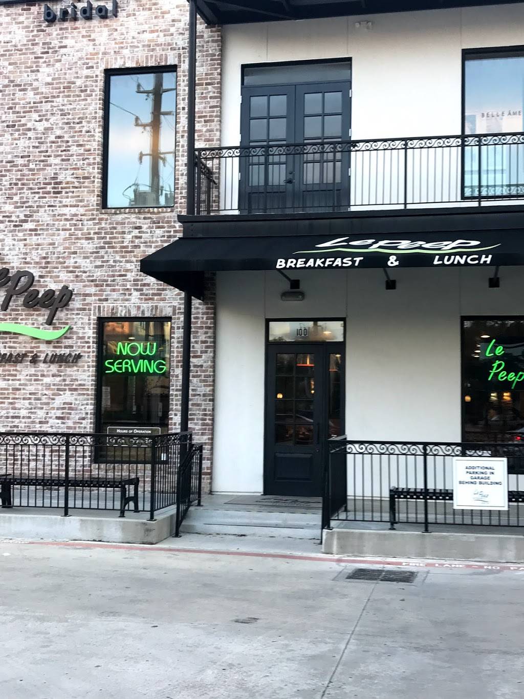 Le Peep - Galleria | restaurant | 4340 Westheimer Rd, Houston, TX 77027, USA | 7136297337 OR +1 713-629-7337