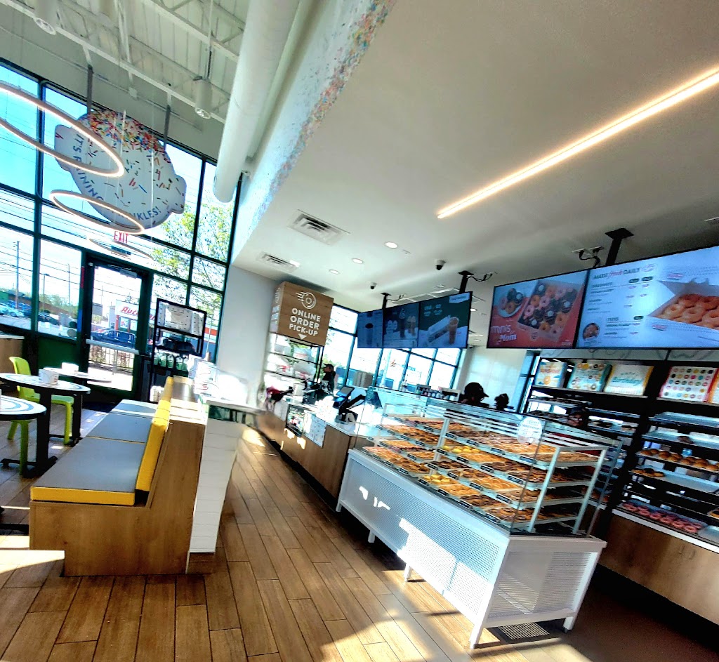 Krispy Kreme | cafe | 6261 Mayfield Rd, Cleveland, OH 44124, USA | 2163290256 OR +1 216-329-0256