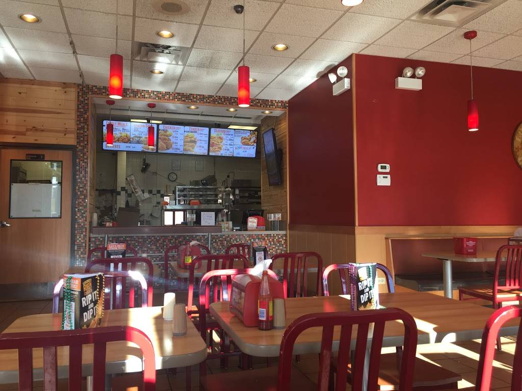 Popeyes Louisiana Kitchen | restaurant | 2355 W Addison St, Chicago, IL 60618, USA | 7732966545 OR +1 773-296-6545