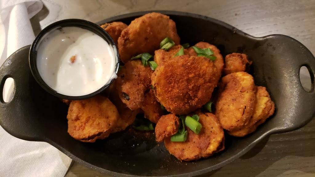 SmokeWorks | restaurant | 121 N College Ave, Bloomington, IN 47404, USA | 8122878190 OR +1 812-287-8190