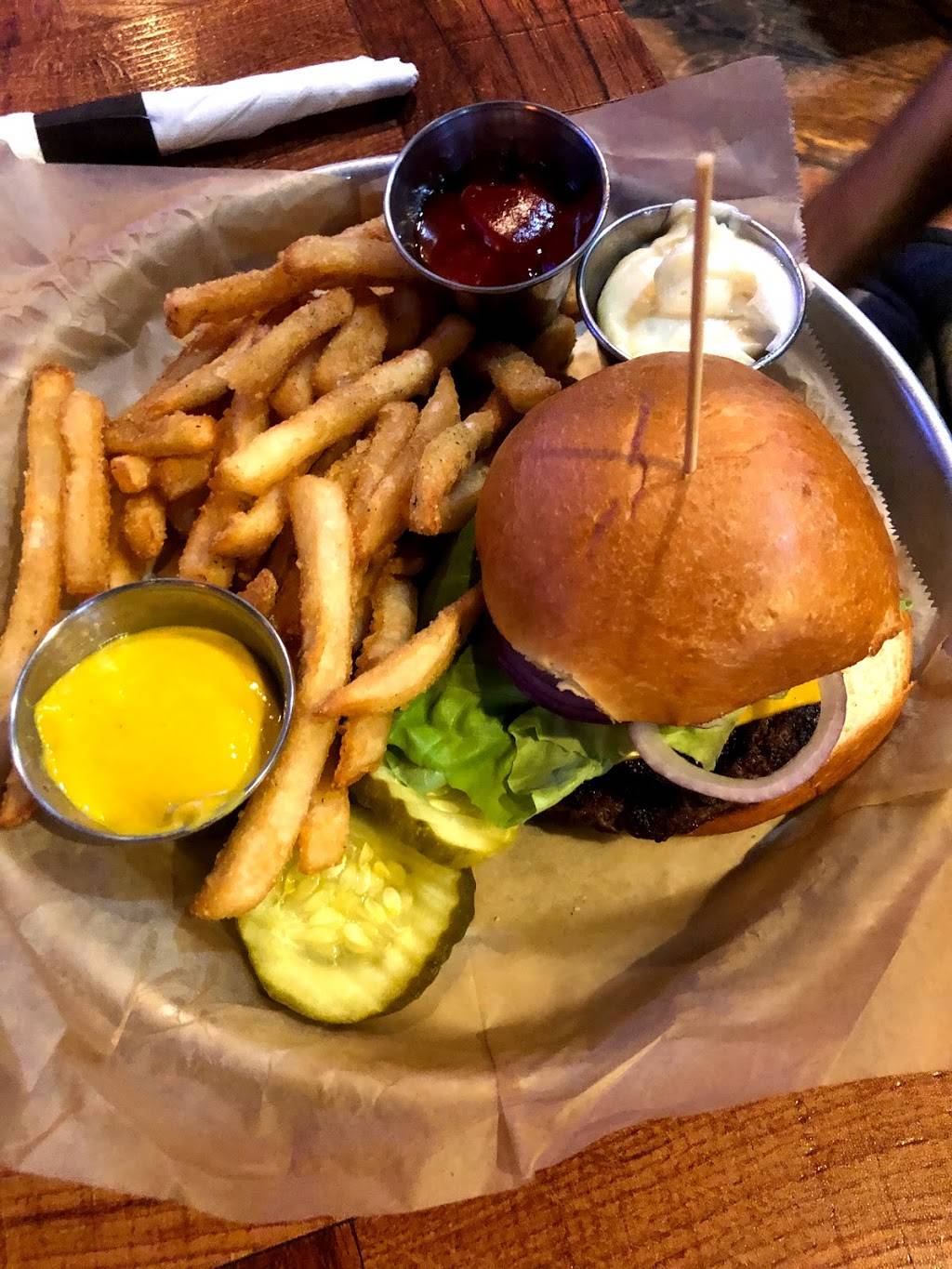 Whitehall Tavern | restaurant | 2391 Peachtree Rd, Atlanta, GA 30305, USA | 4048421010 OR +1 404-842-1010